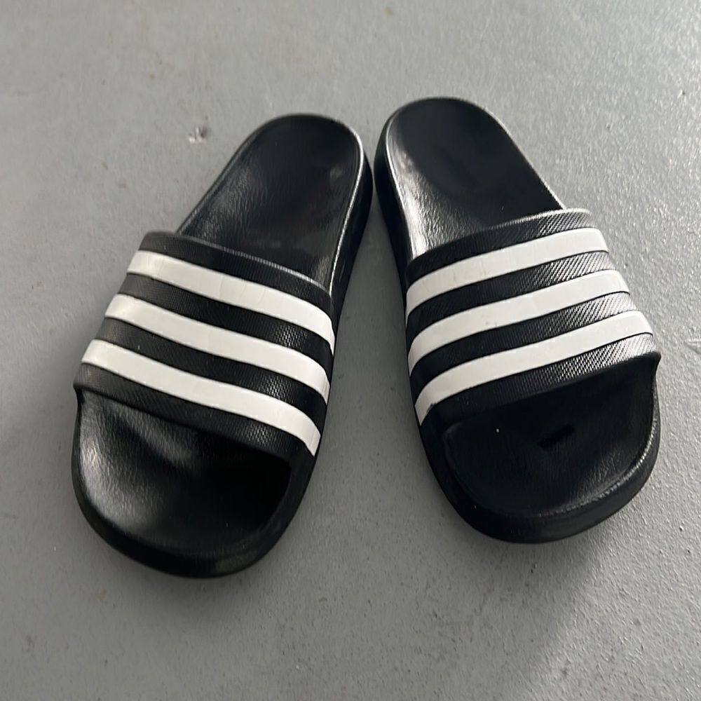 Adidas summer flats